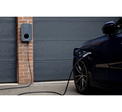 Veva 7.4kW Tethered EV Charger